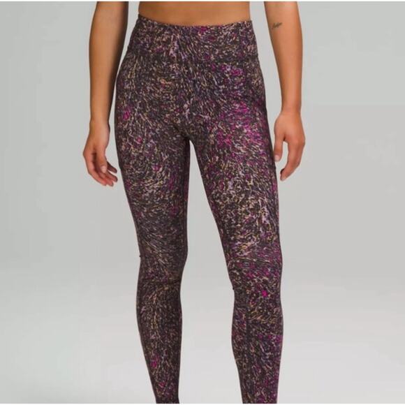 Lululemon Invigorate High-Rise Tight 25" Size 8 Topography Multi Training - Picture 1 of 12